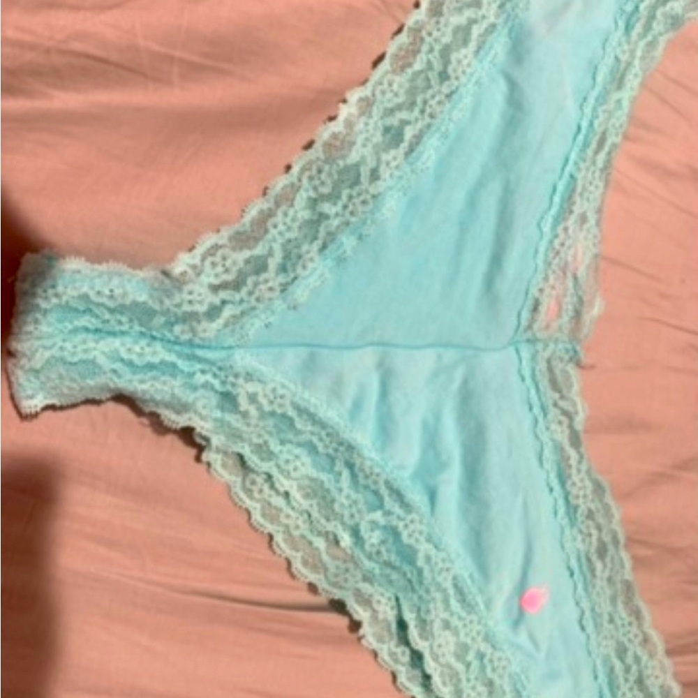 Gorgeous brand new silky lace undies size M , must have!